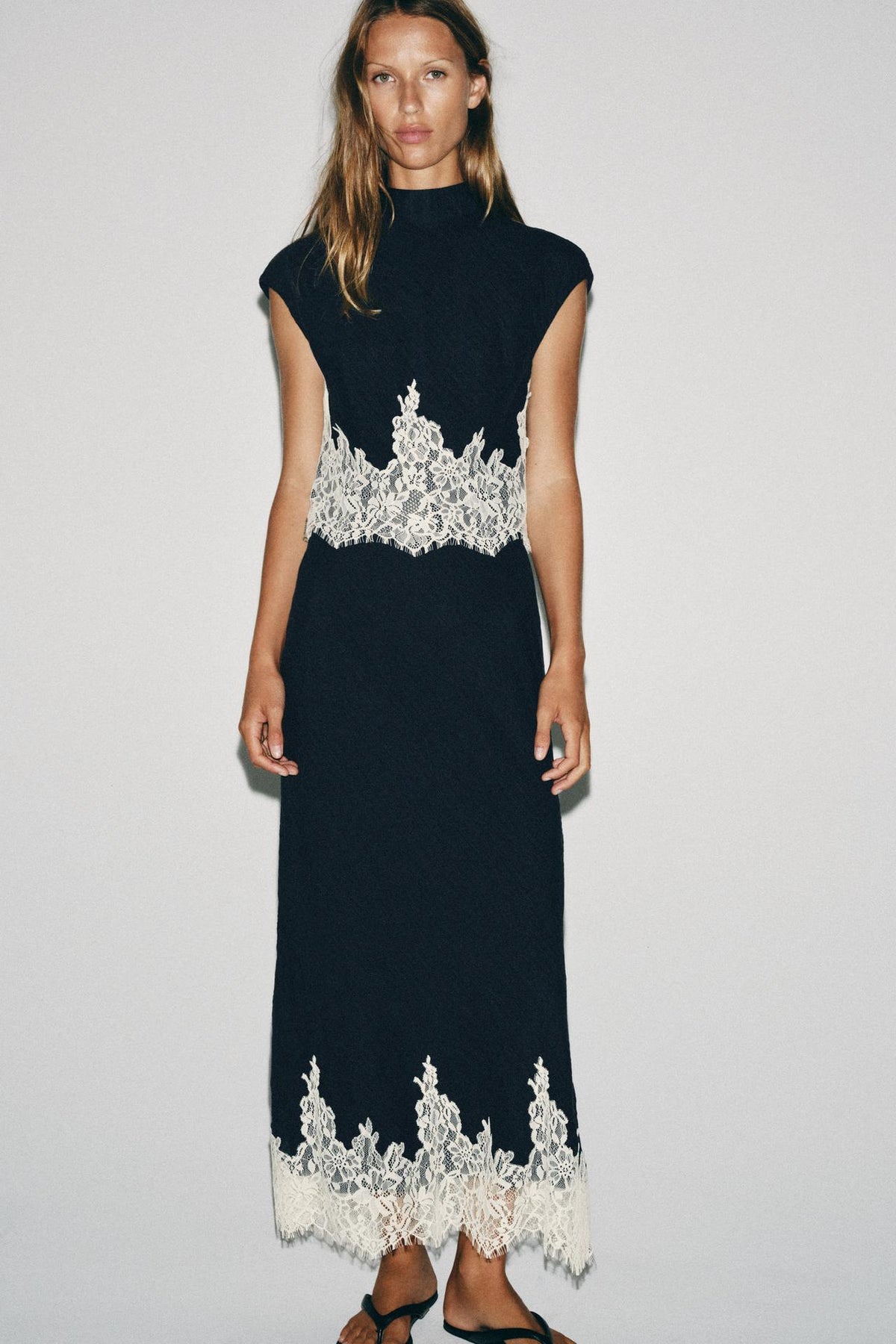 Falvicci -Short top with a stand-up collar and short sleeves