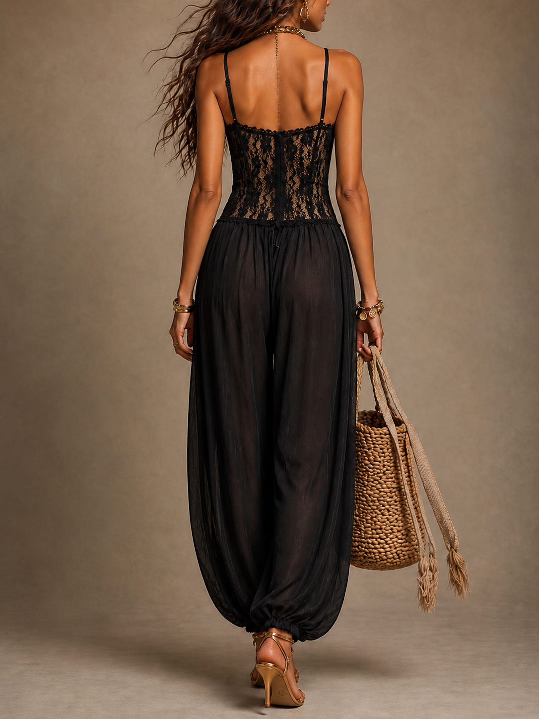 Falvicci – Tuta con collo a halter e pizzo fluente